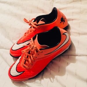 🔥Nike Hypervenom Tennis Shoes!!🔥